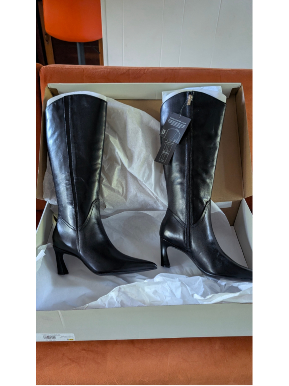 Women's Naturalizer Black Heeled Boots Size 8